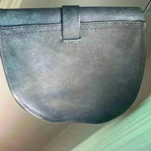 Tribe Alive Distressed Leather Navy Blue Crossbody Rounded Saddle Bag - Picture 9 of 12